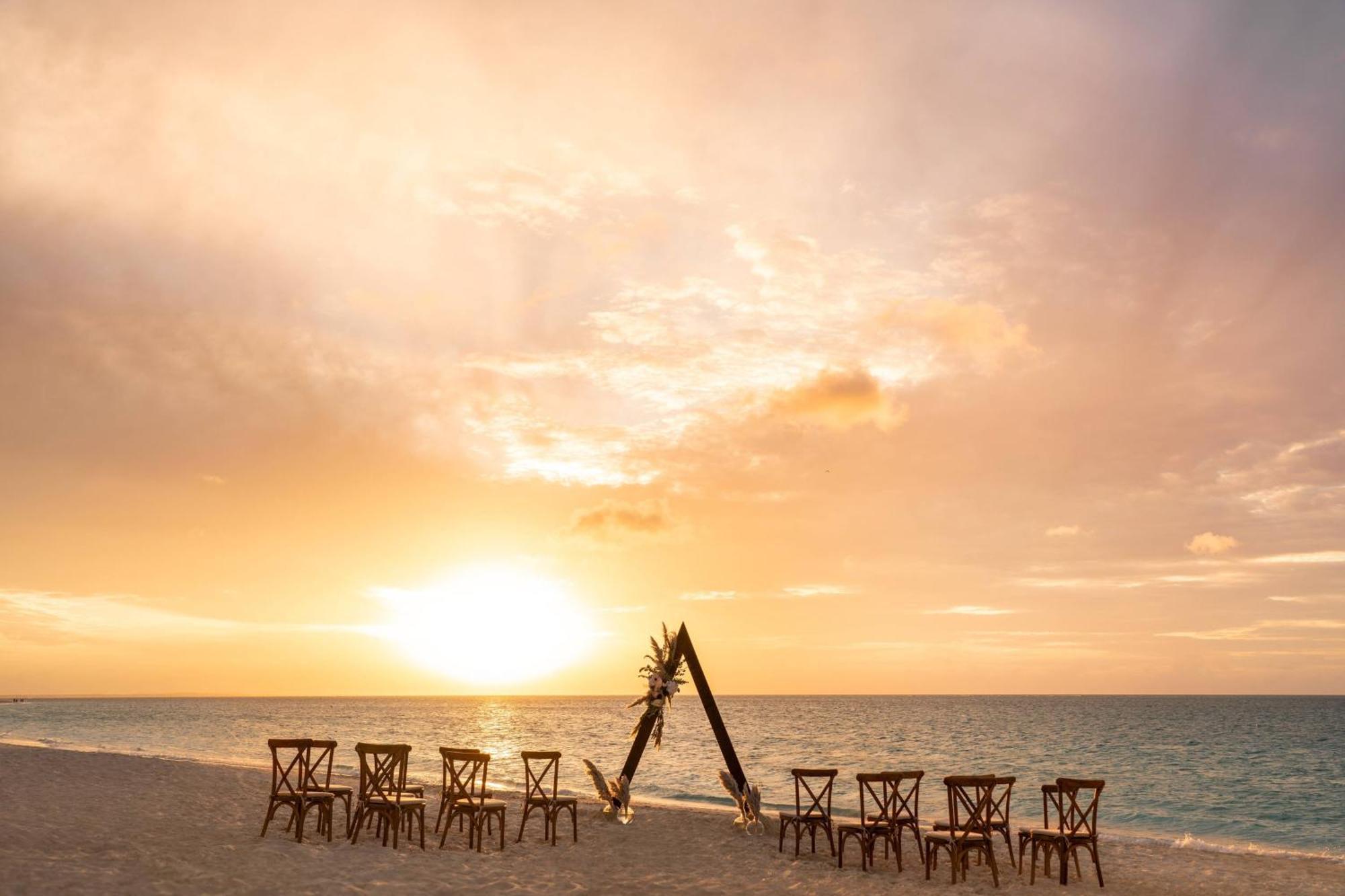 The Ritz-Carlton, Turks & Caicos Hotel Grace Bay Exterior foto